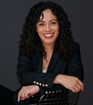 Shara Olivieri Headshot.